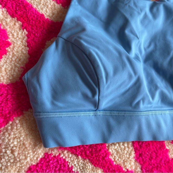 Lululemon high neck running bra - Picture 4 of 4